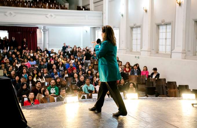 CHARLA MAGISTRAL 21 NOV 1