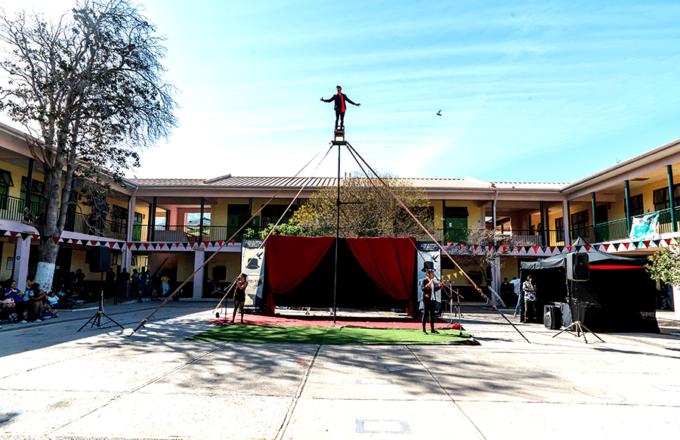 COLEGIO VICUNA 4